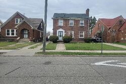 Pre-foreclosure in  Engleside St Detroit, MI 48205