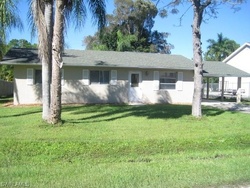  San Antonio Ln, Bonita Springs FL