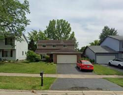 Pre-foreclosure in  Haverhill Cir Naperville, IL 60563