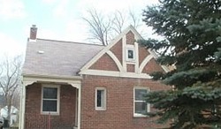 Pre-foreclosure in  GODIN Center Line, MI 48015