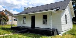 Pre-foreclosure in  Buncombe St Woodruff, SC 29388