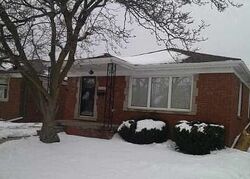 Pre-foreclosure in  Veronica Ave Eastpointe, MI 48021