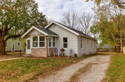 Pre-foreclosure in  E 32nd Ct Des Moines, IA 50317