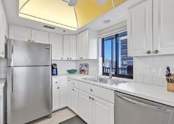 Pre-foreclosure in  Hickory Blvd a Bonita Springs, FL 34134
