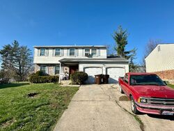 Pre-foreclosure in  Longacre Dr Cincinnati, OH 45240
