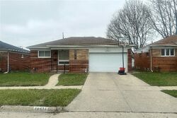  Gilbert Dr, Warren MI