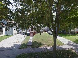 Pre-foreclosure in  Robertson Ave Lansing, MI 48915