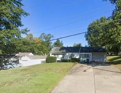 Pre-foreclosure in  W 33rd St Independence, MO 64055