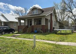 Pre-foreclosure in  Stevens Ave Parsons, KS 67357