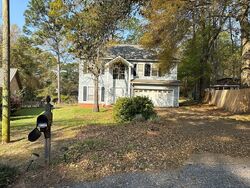 Pre-foreclosure in  James Cir Daphne, AL 36526