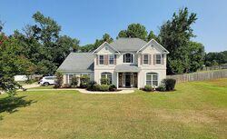 Pre-foreclosure in  Laurel Wood Dr Tuscaloosa, AL 35405