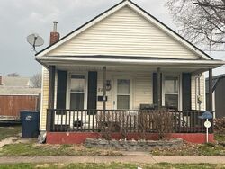 Pre-foreclosure in  W 3rd Ave Monmouth, IL 61462