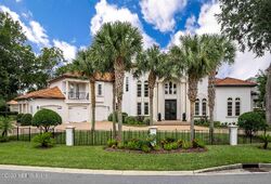 Pre-foreclosure in  WINDSOR HARBOR DR Jacksonville, FL 32225