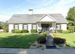 Pre-foreclosure in  Fieldcrest Dr Owensboro, KY 42301