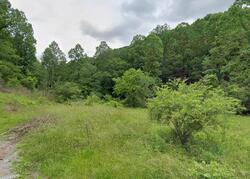  Farley Ln, Wallins Creek KY