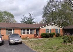 Pre-foreclosure in  Ginger Dr Hopkinsville, KY 42240