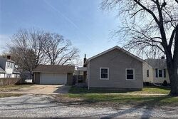 Pre-foreclosure in  N Santa Fe Ave Chillicothe, IL 61523