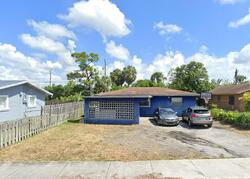 Pre-foreclosure in  Nw 2nd St Pompano Beach, FL 33069