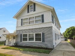 Pre-foreclosure Listing in E 31st St ERIE, PA 16504