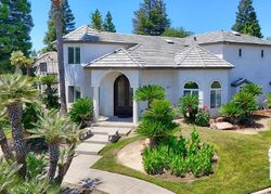 Pre-foreclosure in  N Clear Lake Ln Fresno, CA 93730