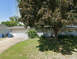 Pre-foreclosure in  25th Ave East Moline, IL 61244