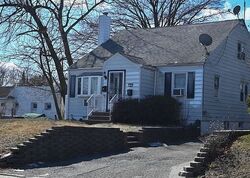 Pre-foreclosure in  Old Post Rd Edison, NJ 08817