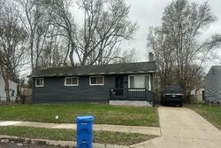 Pre-foreclosure in  Audrey Ave Warren, MI 48091