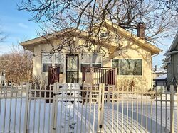 Pre-foreclosure in  Newton Ave N Minneapolis, MN 55411
