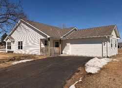 Pre-foreclosure in  Pleasantview Ct Nw Isanti, MN 55040