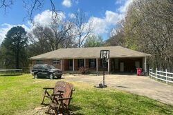 Pre-foreclosure in  Viar Rd Dyersburg, TN 38024