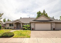 Pre-foreclosure in  Meadowridge St Ne Salem, OR 97303