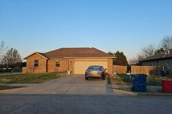 Pre-foreclosure in  S Redbird Ct Ozark, MO 65721