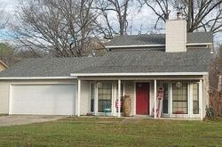 Pre-foreclosure in  Oak Forest Dr Maumelle, AR 72113