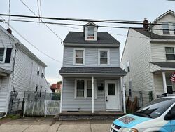 Pre-foreclosure in  Swain St Bristol, PA 19007