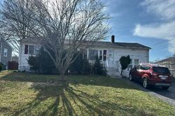 Pre-foreclosure in  Foxcroft Ave Warwick, RI 02889