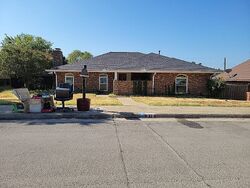 Pre-foreclosure in  Meadowlark Ln Duncanville, TX 75137
