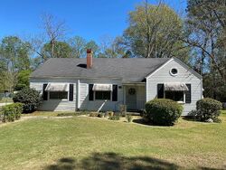 Pre-foreclosure in  Laney St Eufaula, AL 36027