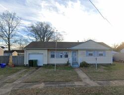 Pre-foreclosure in  Esquire St Norfolk, VA 23503