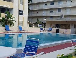 Pre-foreclosure in  Nw 80th Ct  Hialeah, FL 33016