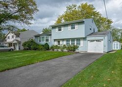 Pre-foreclosure in  Axel Ave North Brunswick, NJ 08902