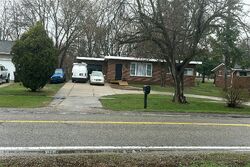Pre-foreclosure in  Shelby Rd Utica, MI 48316