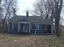 Pre-foreclosure in  E Meadow Heights Ave Jackson, MI 49203