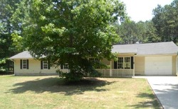 Pre-foreclosure in  HIGHWAY 3 N Hampton, GA 30228