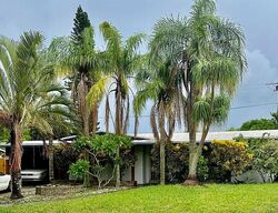 Pre-foreclosure in  Breeze Ln Melbourne, FL 32935