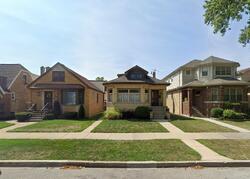 Pre-foreclosure in  N Octavia Ave Chicago, IL 60631