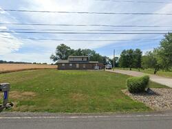 Pre-foreclosure in  Duquette Ave Ne Hartville, OH 44632