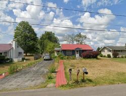 Pre-foreclosure in  Comstock Rd Baldwinsville, NY 13027