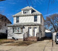 Pre-foreclosure in  249th St Rosedale, NY 11422