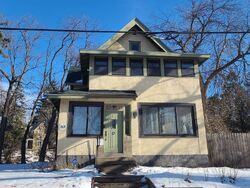 Pre-foreclosure in  Mound St Saint Paul, MN 55106