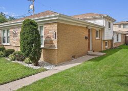 Pre-foreclosure in  Downing Ave Westchester, IL 60154